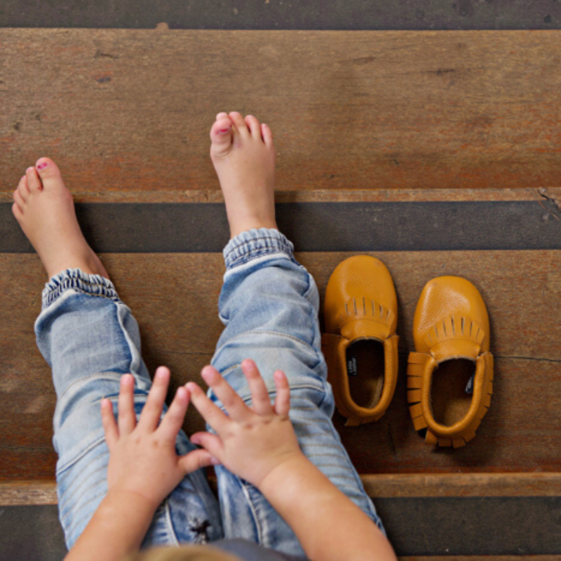 Strong Foundations- A Parents Guide to Happy & Healthy Feet